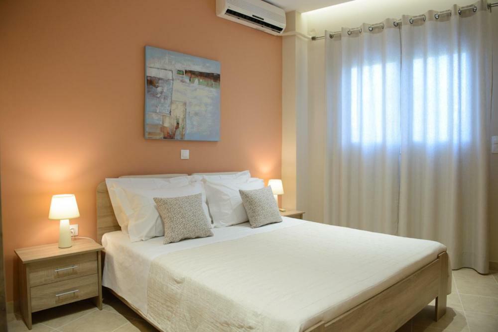 אתונה Beautiful House In Alimos Near To The Beach And Metro מראה חיצוני תמונה