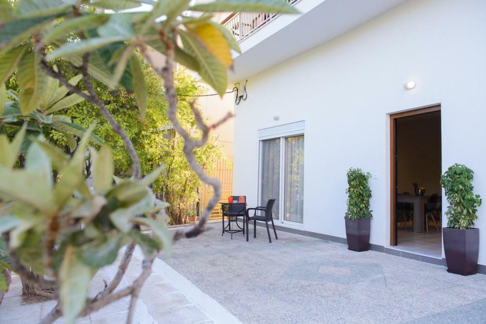 אתונה Beautiful House In Alimos Near To The Beach And Metro מראה חיצוני תמונה
