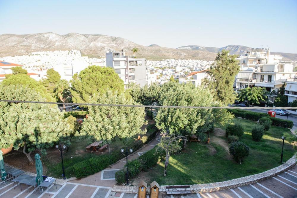 אתונה Beautiful House In Alimos Near To The Beach And Metro מראה חיצוני תמונה